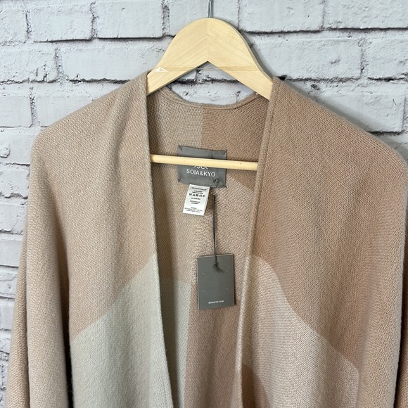 NWT | Soia & Kyo Woven Scarf Cardigan Wrap | OS - Picture 9 of 9